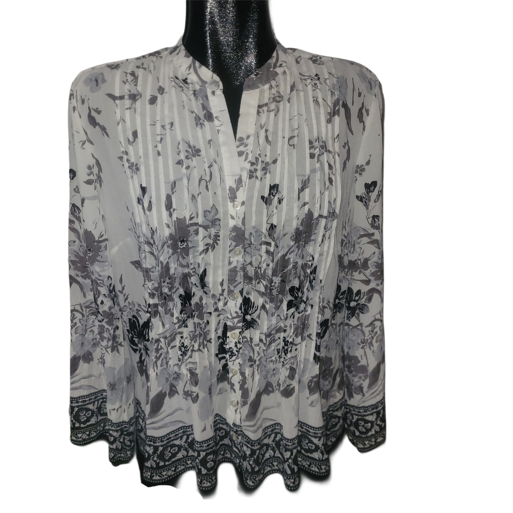 Le Grenier Floral Pleated Long-Sleeve Semi-sheer Blouse in Gray and White M
